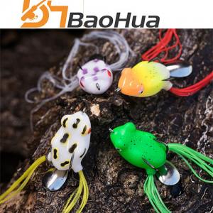 Fishing Lure 3cm/4.2g Soft Frog with Double Blood Hooks TopWater Frog Artificial Bait